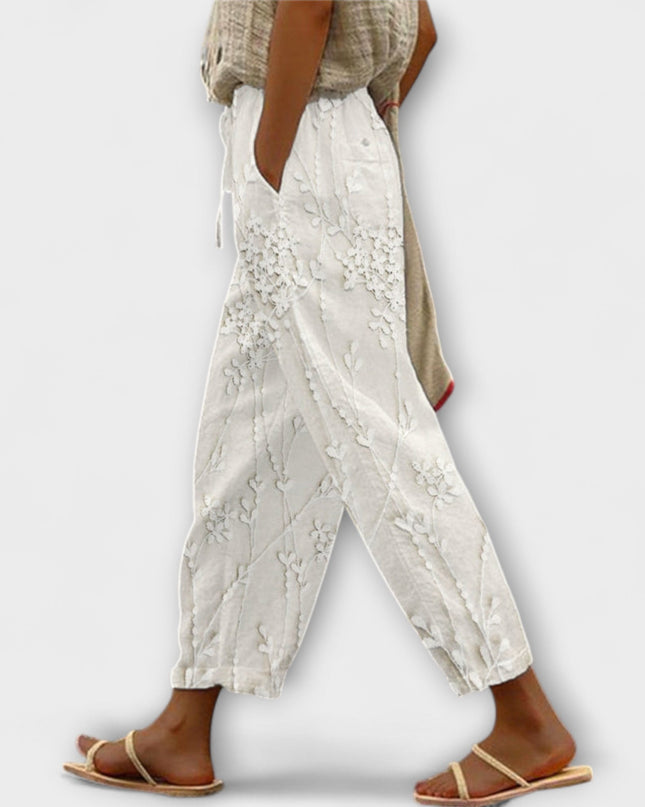 Tilda – Locker Geschnittene Hose Mit Weinlaub-Print