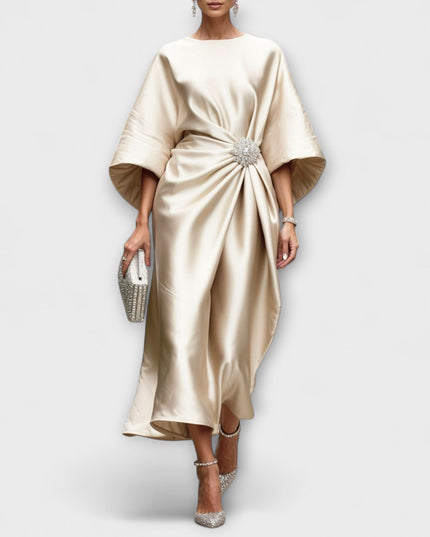 Oda - Luxe Shimmer Satin Langkleid