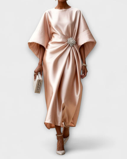 Oda - Luxe Shimmer Satin Langkleid