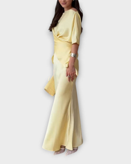 Finja - Off-Shoulder Top mit Knotenfront und Rock-Ensemble