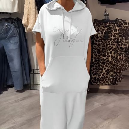 Lilliana - Freizeitkleid mit Kapuze und femininer Passform