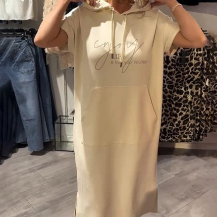 Lilliana - Freizeitkleid mit Kapuze und femininer Passform