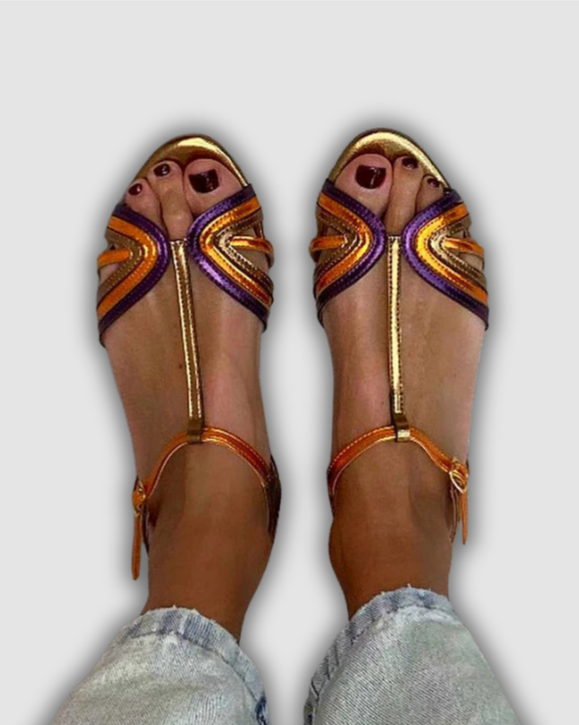 Bernadette - Elegante flache Sandalen mit Metallic-Riemen