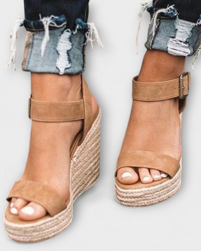 Benita - Stilvolle Damenschuhe mit Gürtel