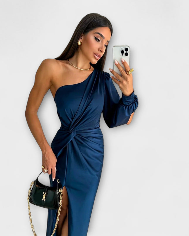 Gisela - Elegantes Kleid mit Raffinesse