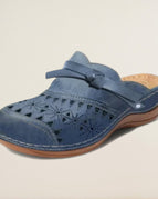 Blau