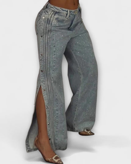 Yara – High-Waisted Jeans Mit Strass Und Seitlichen Knopfdetails