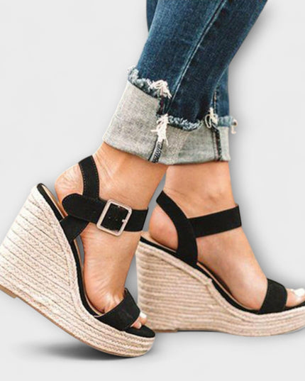 Benita - Stilvolle Damenschuhe mit Gürtel