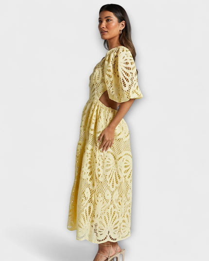 Fenja - Elegantes Kleid mit zarten Details