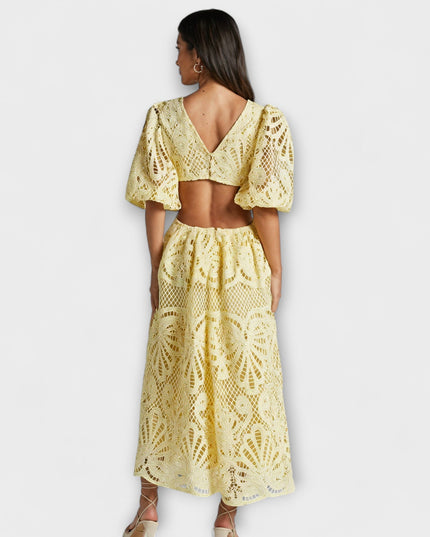 Fenja - Elegantes Kleid mit zarten Details
