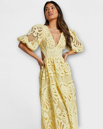 Fenja - Elegantes Kleid mit zarten Details