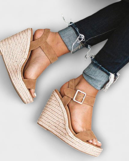 Benita - Stilvolle Damenschuhe mit Gürtel