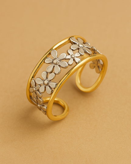 Ilse – Anmutiger, unregelmäßiger verstellbarer Ring mit hohler Margerite