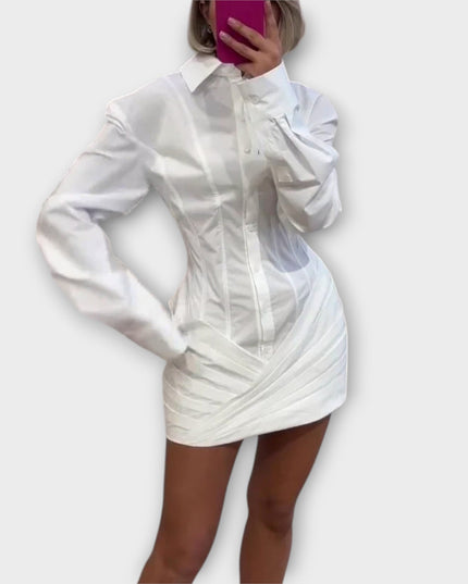 Maja - Langärmliges weißes plissiertes Hemdkleid