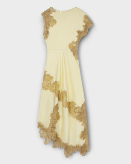 Sandra - Maxikleid mit Satin- und Spitze-Akzenten