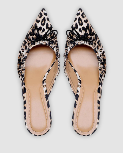 Cleo - Leoparden-Mules mit Schmetterlingsknoten