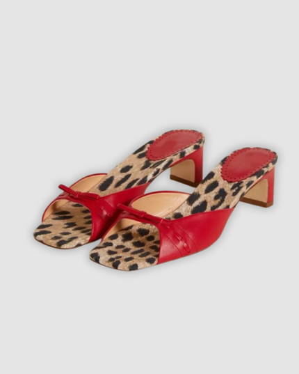 Adiana - Sandalen mit Leopardenmuster und Schleife