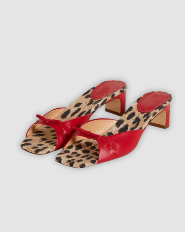 Adiana - Sandalen mit Leopardenmuster und Schleife