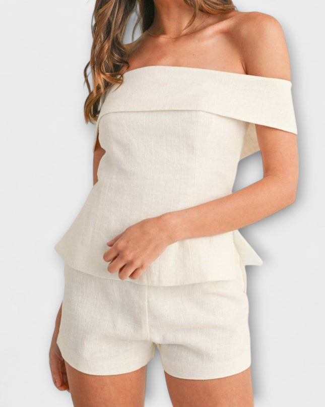 Fredrika – Weißes Freizeit-Ensemble mit Eleganz-Twist