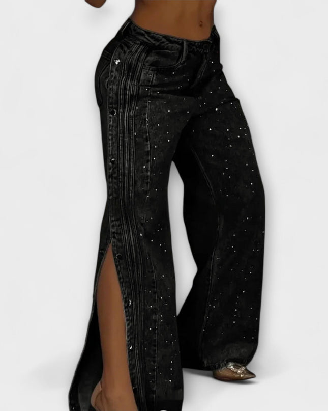 Yara – High-Waisted Jeans Mit Strass Und Seitlichen Knopfdetails