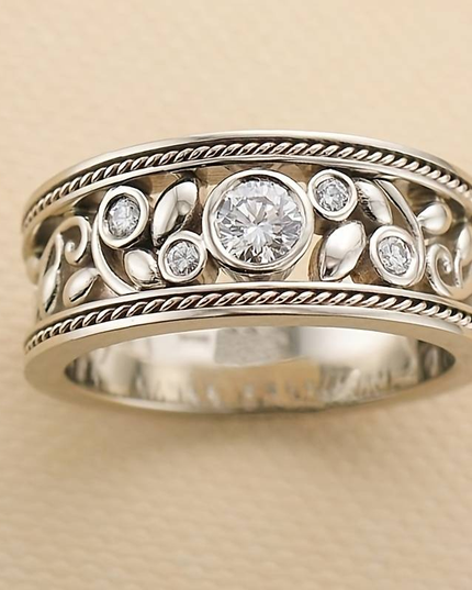 Ilse – Luxuriöser Vintage-Ring in Silberoptik mit Zirkonia-Look