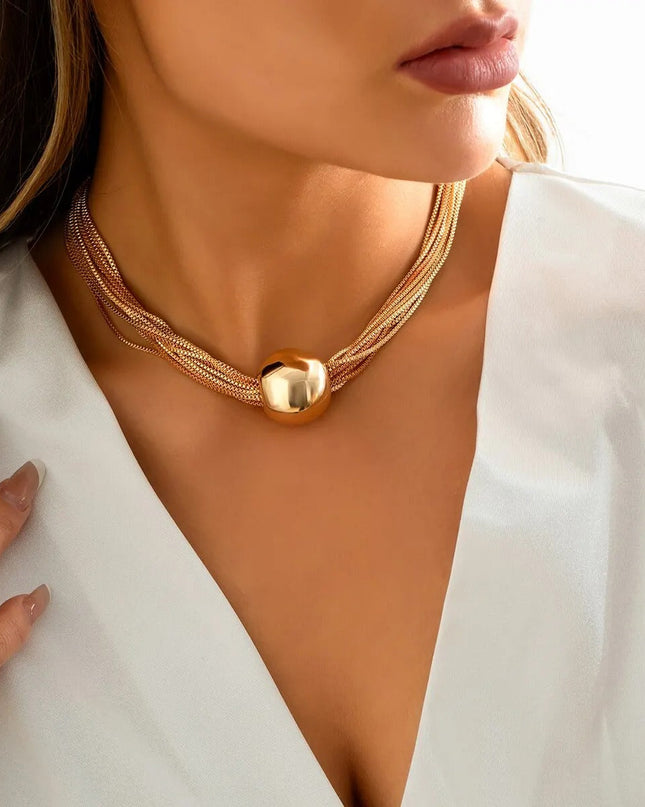 Ilse  - Elegante goldene Statement-Halskette